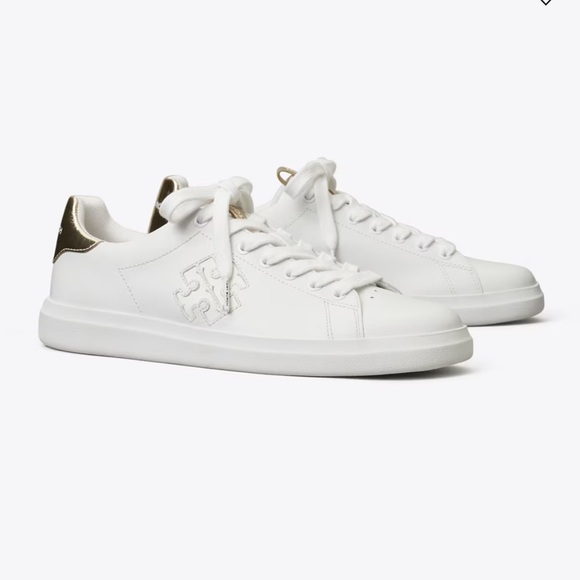 TORY BURCH
HOWELL COURT SNEAKER
$198
Color: Titanium White / Spark Gold size 7 - Picture 1 of 16